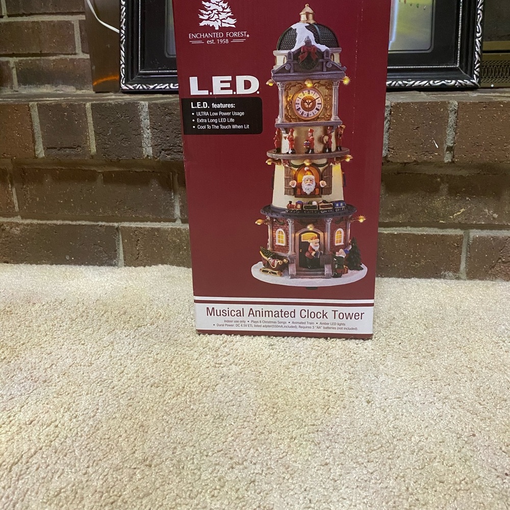 L.E.D Musical Christmas clock tower - Picture 4 of 5